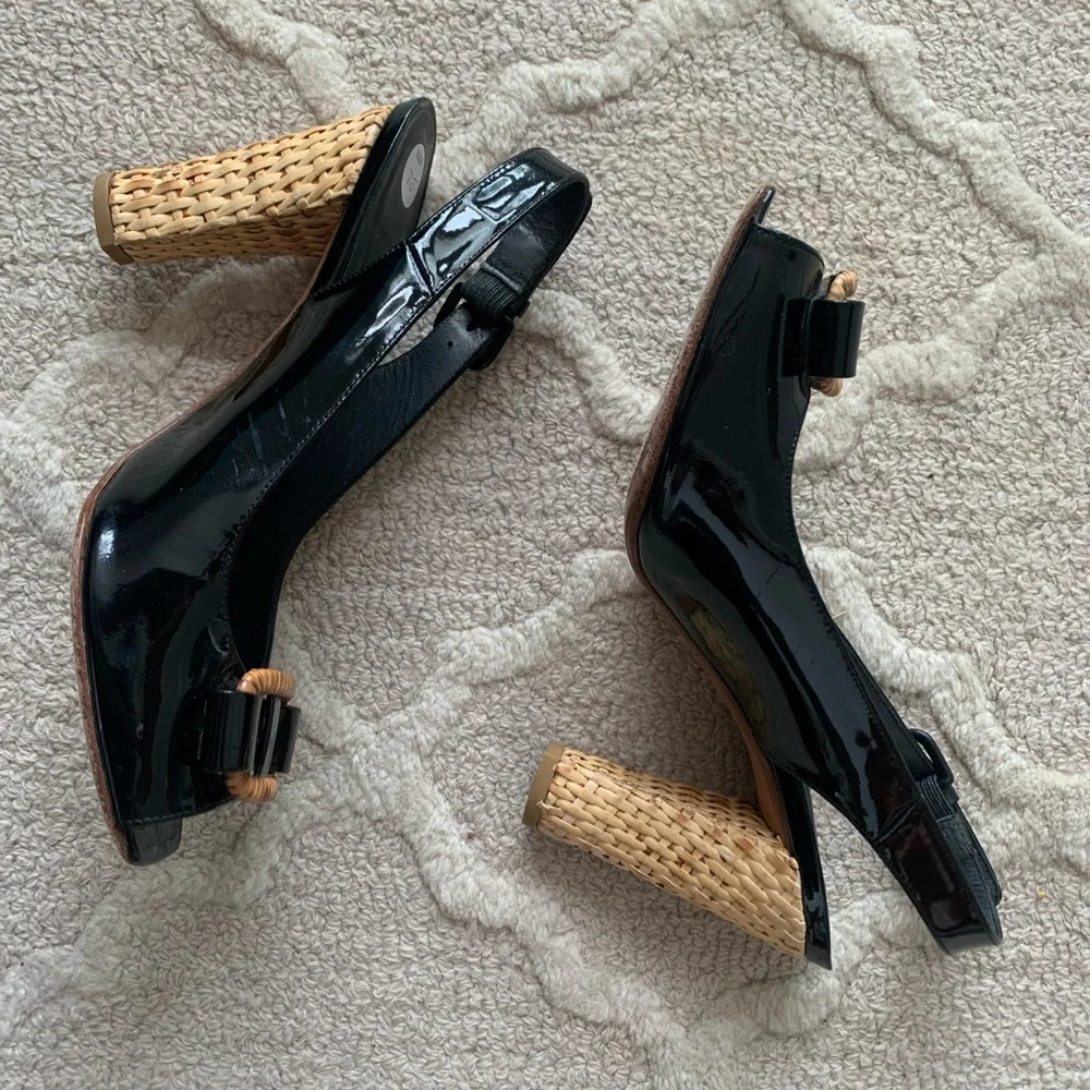 Stuart Weitzman 7.5 black patent shoes sling back peep toe block bamboo woven - Picture 5 of 8